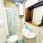 Poolside - Sleeps 24 Вилла