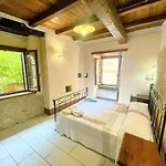 Вилла Poolside - Sleeps 24 Сполето