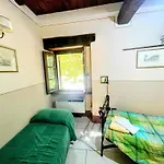 Poolside - Sleeps 24 * Сполето