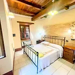 Poolside - Sleeps 24 Вилла