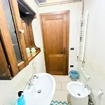 Вилла Poolside - Sleeps 24