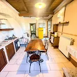 Вилла Poolside - Sleeps 24
