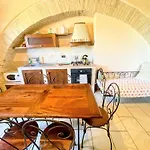 Вилла Poolside - Sleeps 24 *