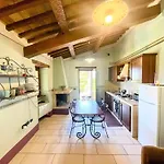 Poolside - Sleeps 24 Вилла