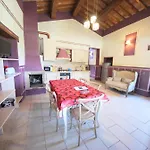 Вилла Poolside - Sleeps 24 Сполето