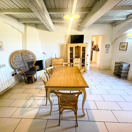 Villa Poolside - Sleeps 24