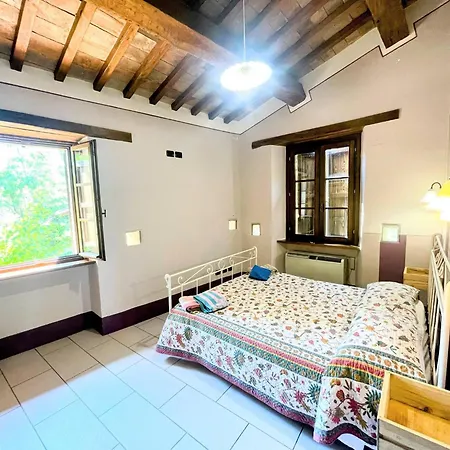 Villa Poolside - Sleeps 24 *