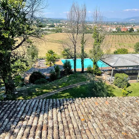 Poolside - Sleeps 24 Spoleto