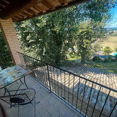 Villa Poolside - Sleeps 24 Spoleto