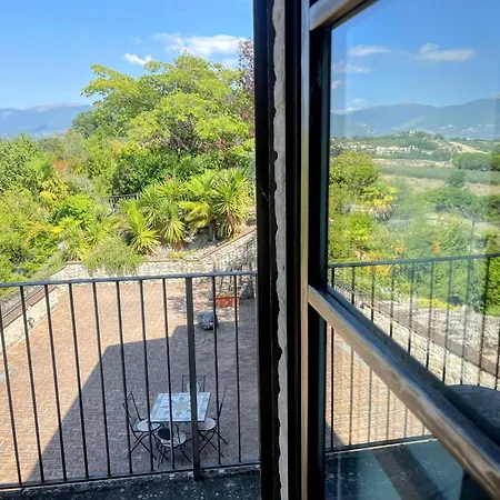 Villa Poolside - Sleeps 24 Spoleto