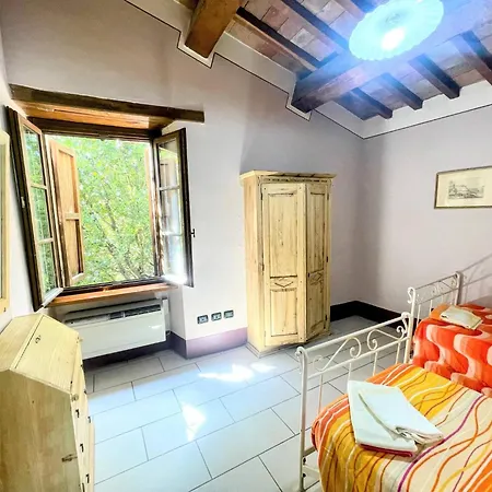 Poolside - Sleeps 24 Spoleto