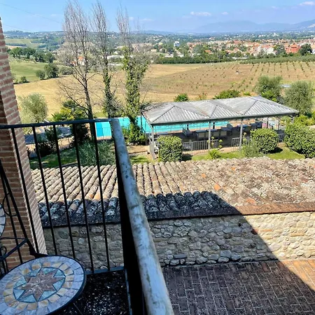 Villa Poolside - Sleeps 24 *