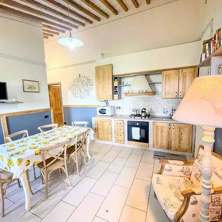 Poolside - Sleeps 24 Villa Spoleto