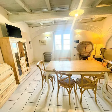 Villa Poolside - Sleeps 24