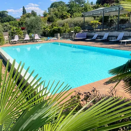 Poolside - Sleeps 24 Villa *
