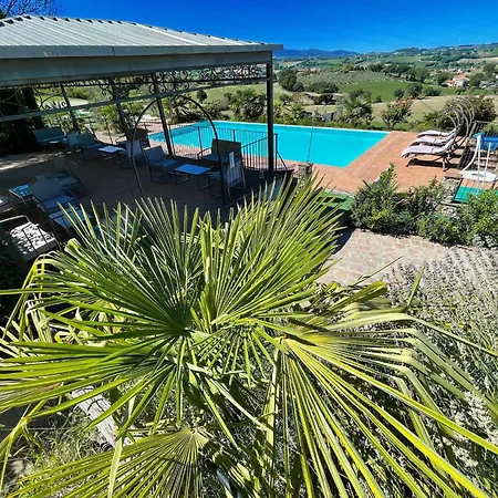 Villa Poolside - Sleeps 24