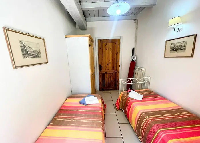 Poolside - Sleeps 24 Villa *