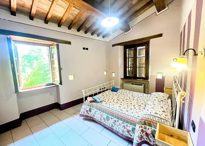 Villa Poolside - Sleeps 24 *