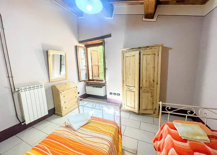 Villa Poolside - Sleeps 24