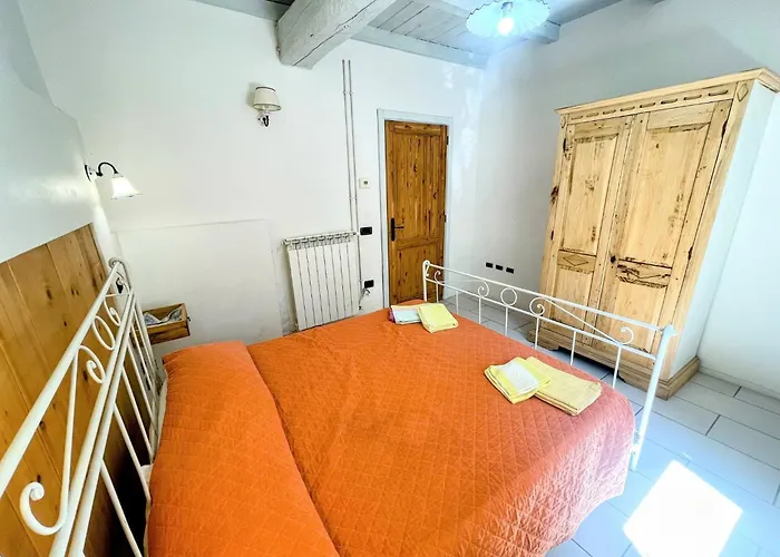 Villa Poolside - Sleeps 24