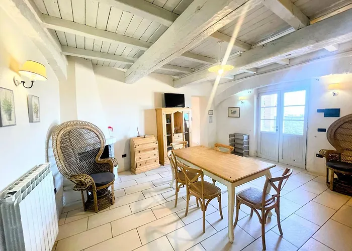 Poolside - Sleeps 24 * Spoleto