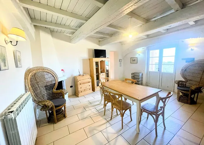 Poolside - Sleeps 24 Villa *