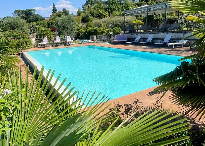 Poolside - Sleeps 24 Villa *
